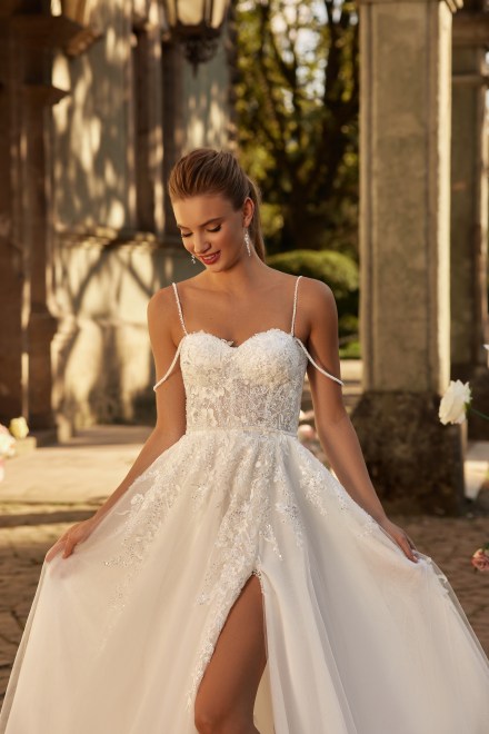 https://www.sposa-lia.com/images/stories/virtuemart/product/2) Selene.jpg